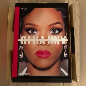 Rihanna: Hardcover